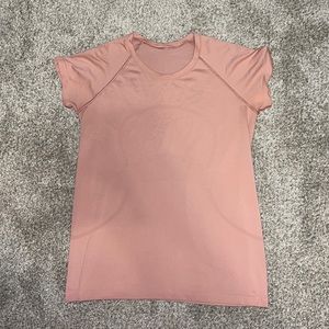 Lululemon Swiftly Tech Short Sleeve Shirt 2.0 Size: 12 Color: light pink